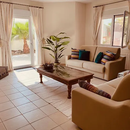 Almendros Villa *